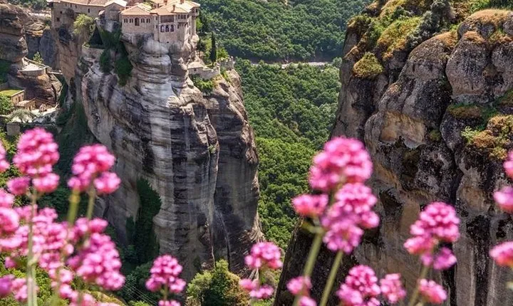 Spectacular Meteora Full Day Private Trip from Athens