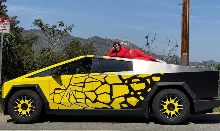 30min Driving Tour : Explore Los Angeles in Cybertruck