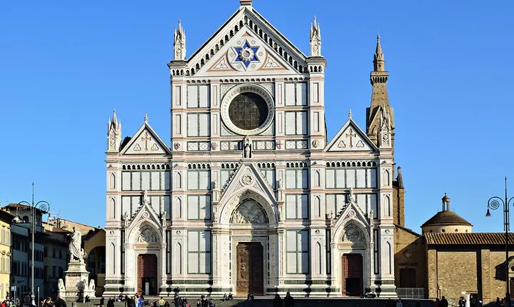 Private Guided Tour of Florence Basilicas and Their Cloisters