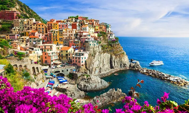 Cinque Terre from Milan Private Tour by Car, Ferry or Train