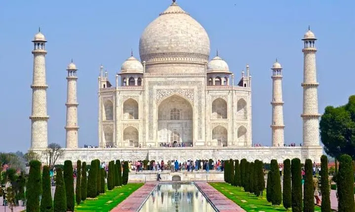 Same Day Tour of Taj Mahal with Our Real Historical Experience