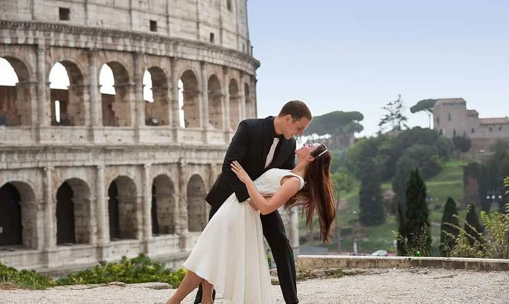 Honeymooners Rome Tour with Professional Photographer and Driver