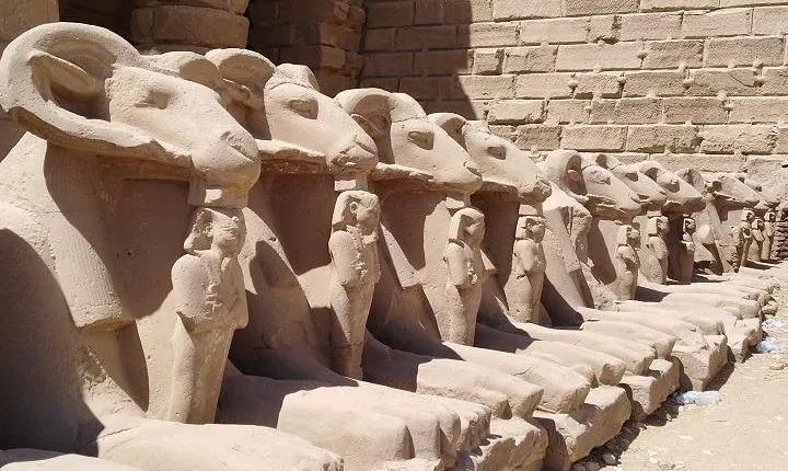 Luxor Top Tourist Attractions from Hurghada By Bus
