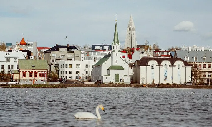 Explore Reykjavik in 60 minutes with a Local