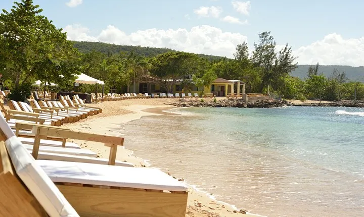 Montego Bay: Bamboo Beach Break