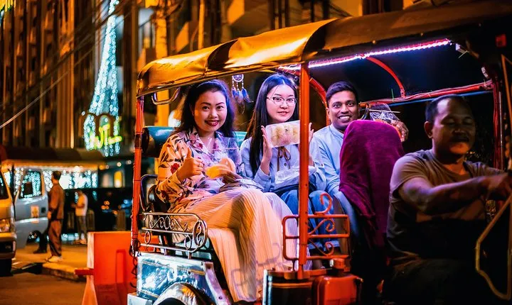 Sunlight or Moonlight: Chiang Mai City Tuk Tuk Tour