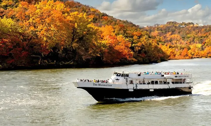 NYC Fall Foliage Cruise: Experience Autumn's Beauty