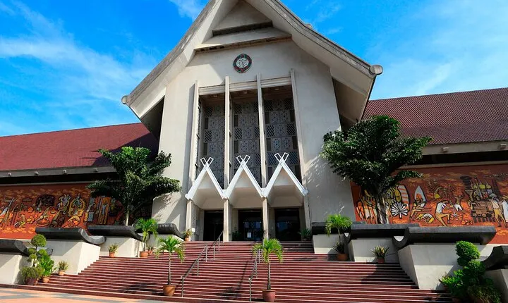 Malaysia National Museum with Kuala Lumpur City Famous Landmarks