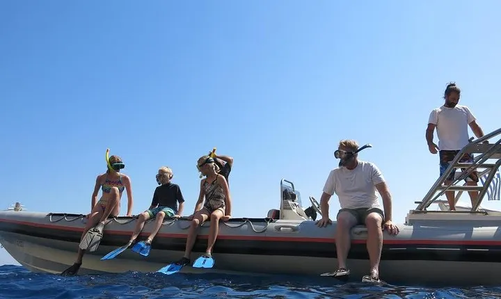 Private Cruise to Poseidon Temple at Sounio Cape with Snorkeling and Swimming