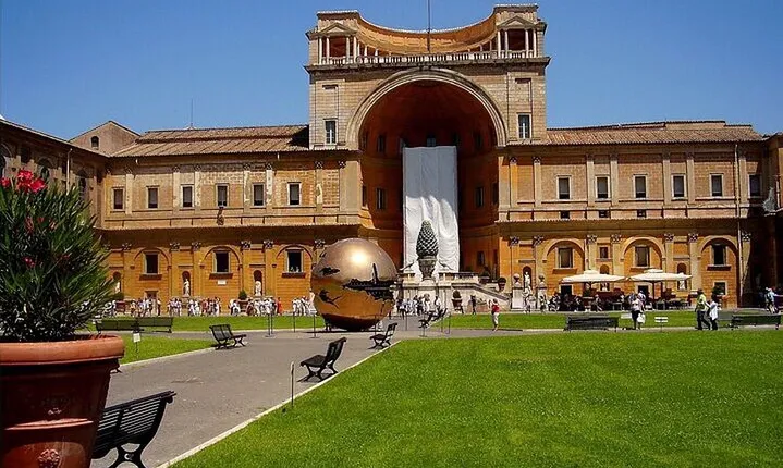 VATICAN CITY: Vatican Museums & Sistine Chapel Guided Tour Visit