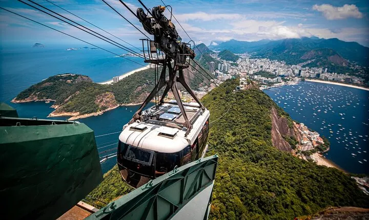 Day Tour in Rio - Christ the Redeemer, Sugarloaf Mountain, Lunch and City Tour