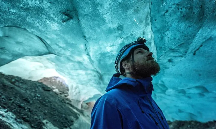 2-Day Ice Cave & South Coast: Glacier Hike and Glacier Lagoon