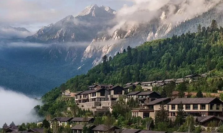 Private 3 Day Jiuzhaigou Experience from Chengdu with Private Car