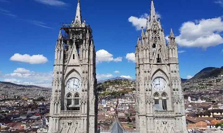 City Tour Quito, - Equator line - Hummingbirds Spot