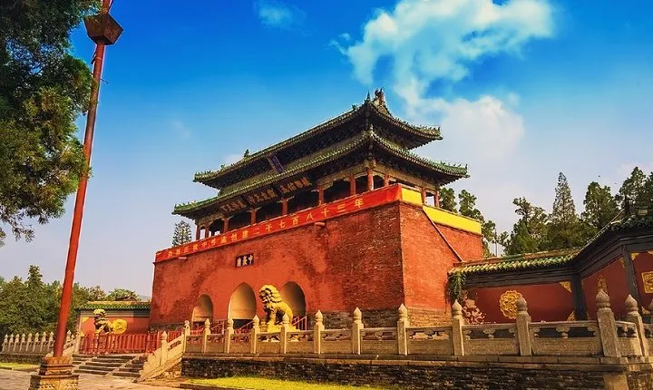 Private Tour to Zhongyue Temple and Shaolin Temple from Zhengzhou