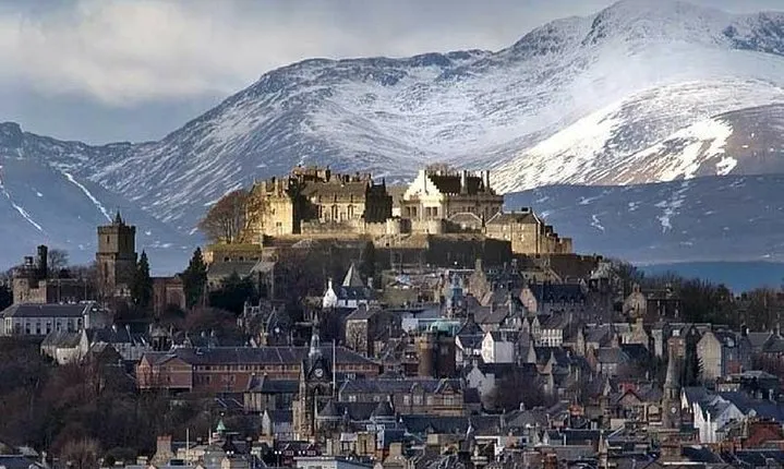 Stirling Distillery and Saint Andrews Italian Tour Guide