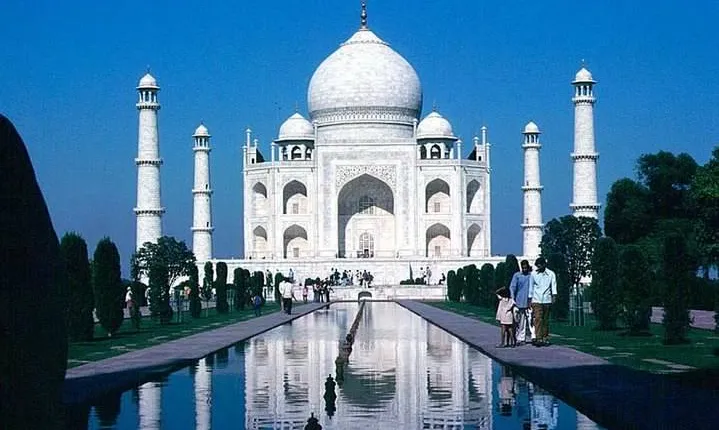 Tajmahal Day Tour From Delhi -by Car and Driver