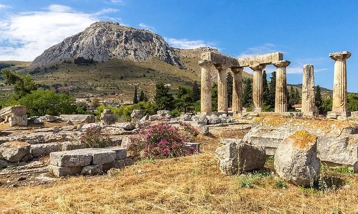 Mercedes Private Tour to Ancient Corinth & Corinth Canal