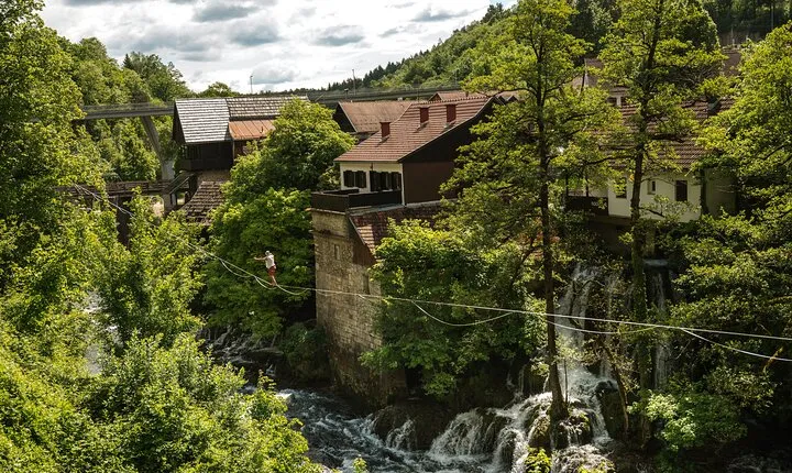 Plitvice Lakes and Rastoke Tour w/ ticket (ENG/ESP)