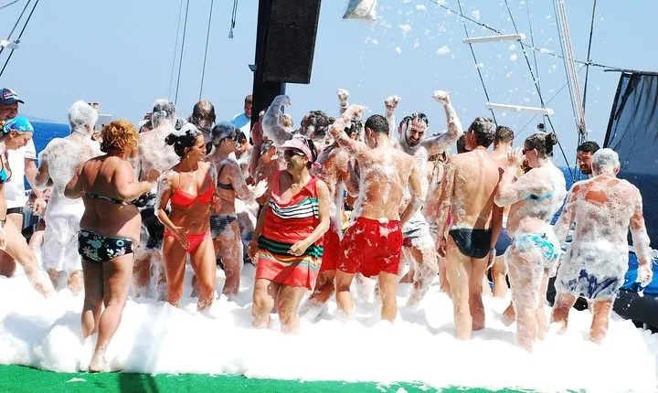 Bodrum Islands Cruise Boat Fullday Tour With Lunch & Swimming stops