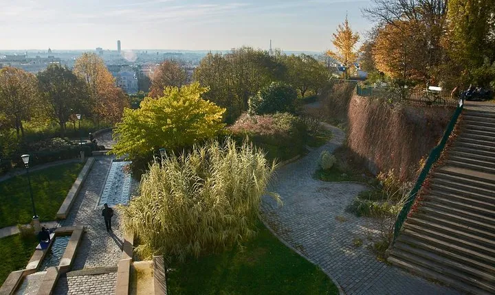 Off-The-Beaten-Track Private Walking Tour