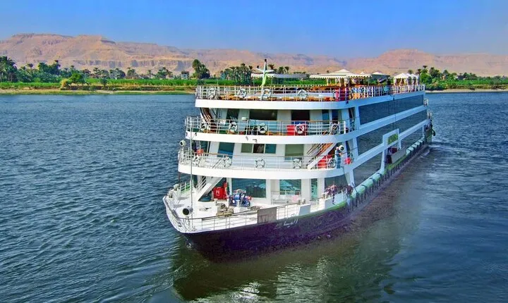 4 Days Aswan and Luxor Nile cruise&Abu Simbel by plane from Cairo