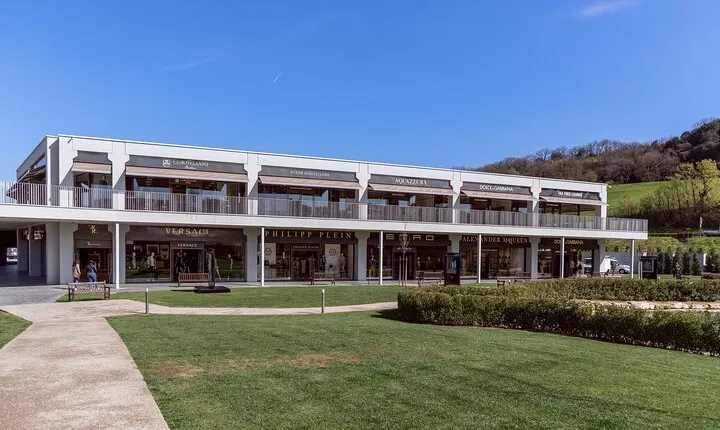 Private Shopping Tour from Florence to The Mall Outlet in Tuscany