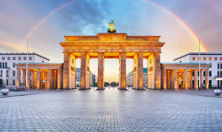 Private Transfer from Vienna to Berlin with 2 hours for sightseeing