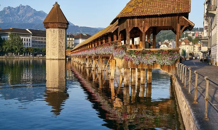 Lucerne - Old Town private walking Tour