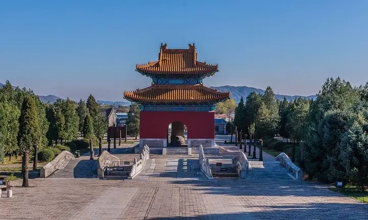 Mutianyu Great Wall and Ming Tomb Self-Guide Trip With English Speaking Driver