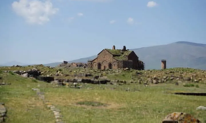 All-inclusive Private Guided 2-day Tour of Kars-Ani