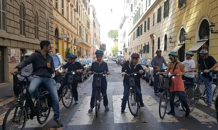 E-Bike Tour Rome Historic Center (minimum 4 pax)
