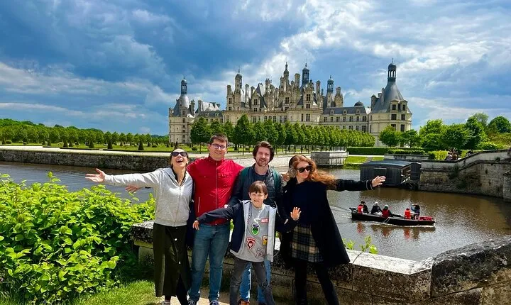 Private Tour from Paris: 3 Loire Castles & Wine Tasting + Gift