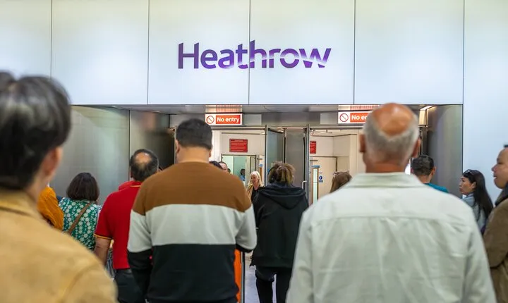 Private Taxi Transfer from Heathrow Airport to London