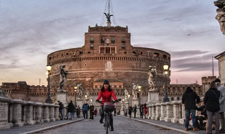 3 hours Rome Bike Rental + Castel Sant'Angelo with Audioguide