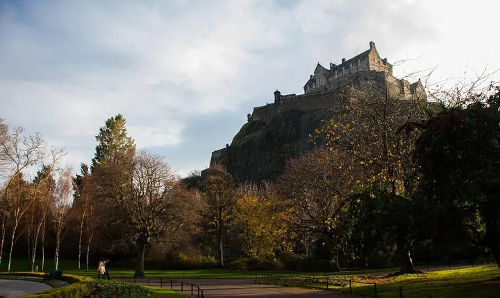 Edinburgh City Centre Private and Personal Half Day Driving Tour
