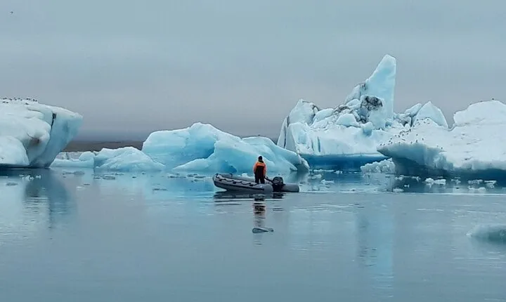 Glacier Lagoon Private Tour with Private Zodiac boat ride on the Iceberg Lagoon