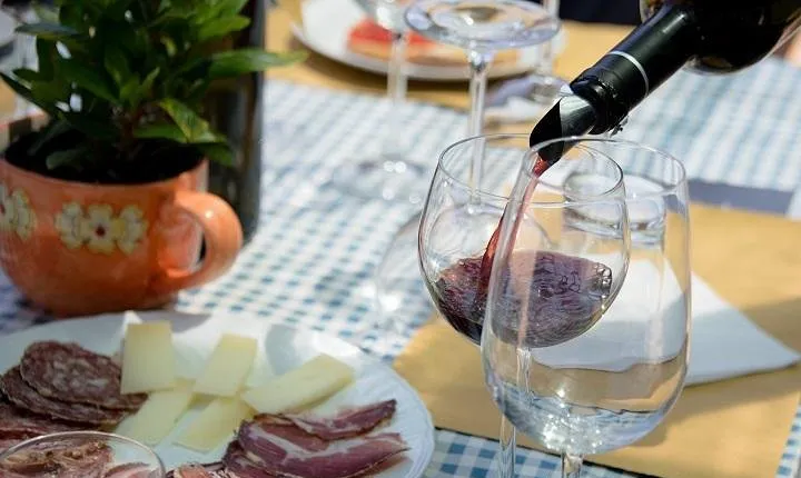 The Taste of Chianti:a Wine and Gourmet Private Tour with a truffle-based lunch