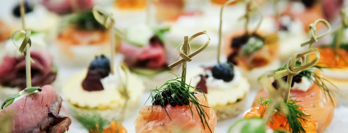 Fingerfood im Dunklen mit Führung durch das Dunkelkaufhaus