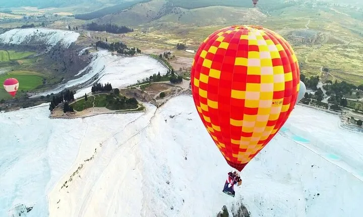 Hot Air Balloon Tour in Pamukkale from Fethiye