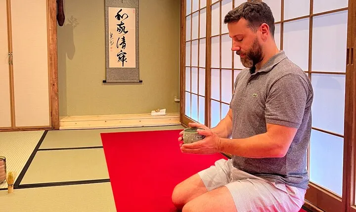 Tea Ceremony Experience in Osaka Doutonbori