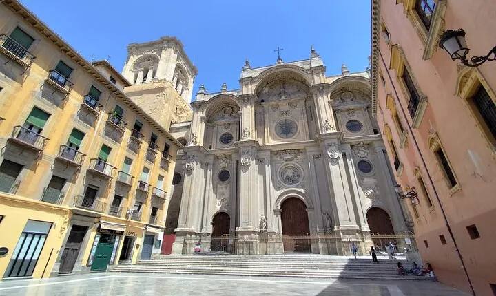 Granada City Center and Albaicin Private Tour