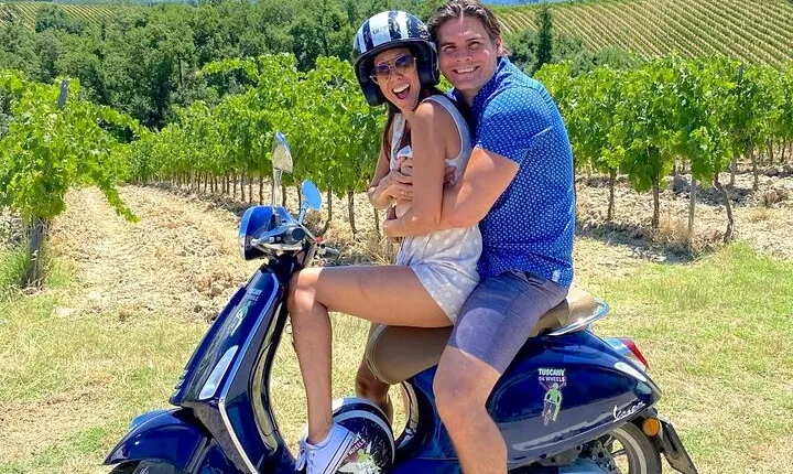 From Florence: Small-Group Tuscany Vespa Tour with Lunch & Wine