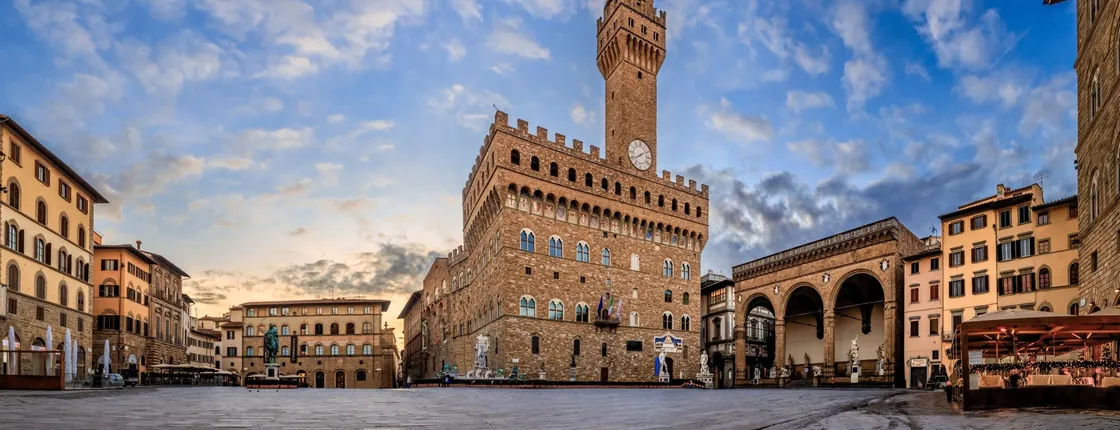 Palazzo Vecchio secret passages tour with lunch or gelato tasting