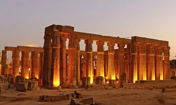 First impression of Luxor-Explore secrets of Luxor by horse carriage