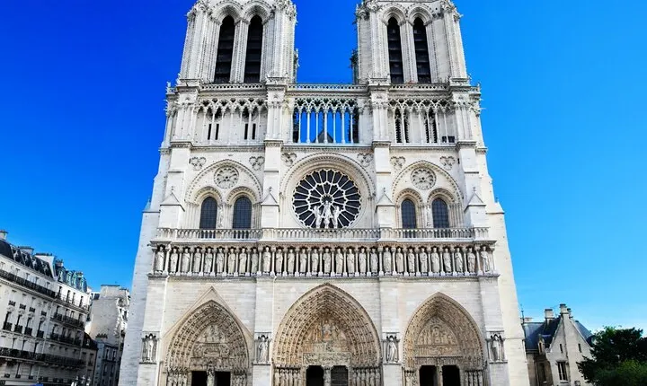 Notre Dame Walk & Self-Guided Cathedral Visit