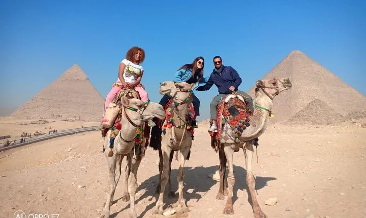 Explore Giza Pyramids & Sphinx with a camel trip