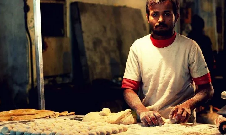 Bold bites on Karachi’s Burns Road