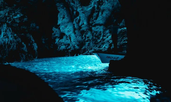 Blue Cave & 6 Islands Speedboat Tour From Split or Podstrana