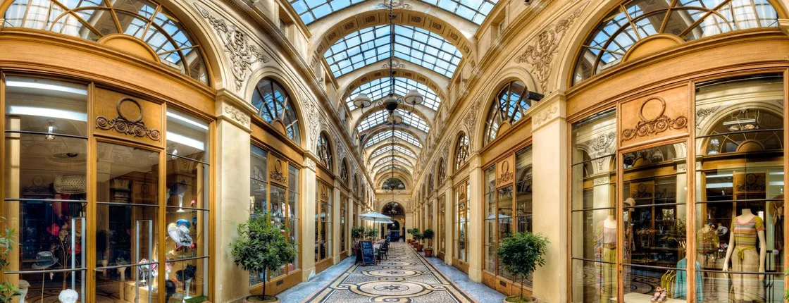 Private walking tour of covered passages